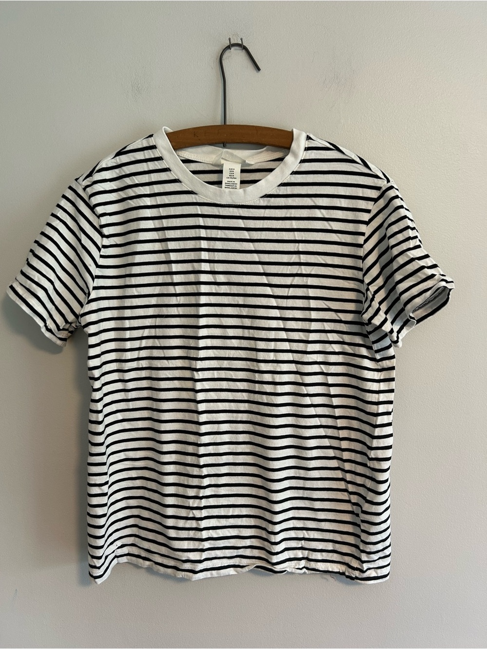 H&M medium Classic Black & White Striped short sleeve T-shirt